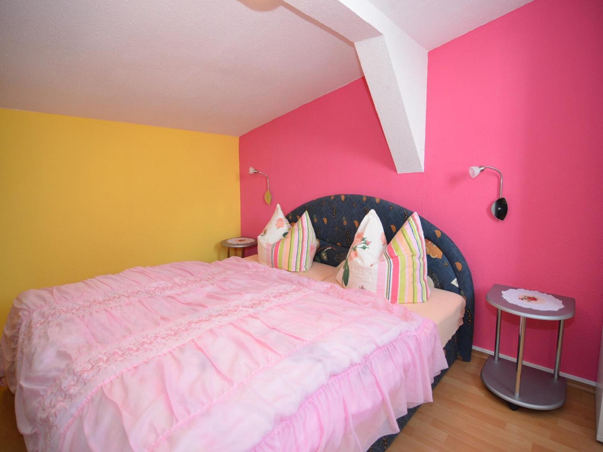 Holiday Home In Neustadt Am Rennsteig With Pond ภายนอก รูปภาพ