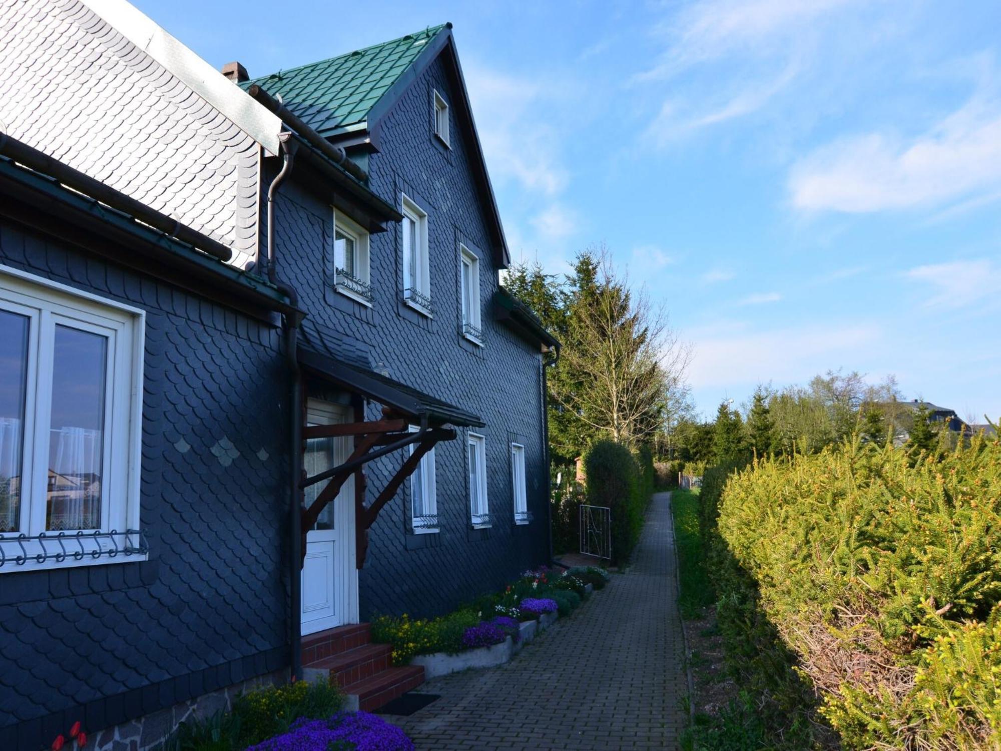 Holiday Home In Neustadt Am Rennsteig With Pond ภายนอก รูปภาพ
