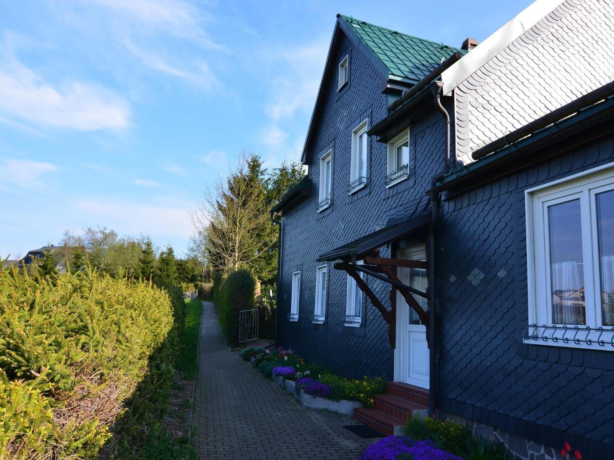 Holiday Home In Neustadt Am Rennsteig With Pond ภายนอก รูปภาพ