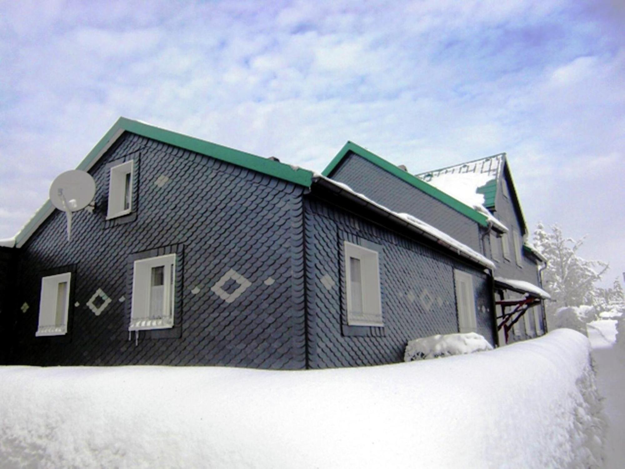 Holiday Home In Neustadt Am Rennsteig With Pond ภายนอก รูปภาพ