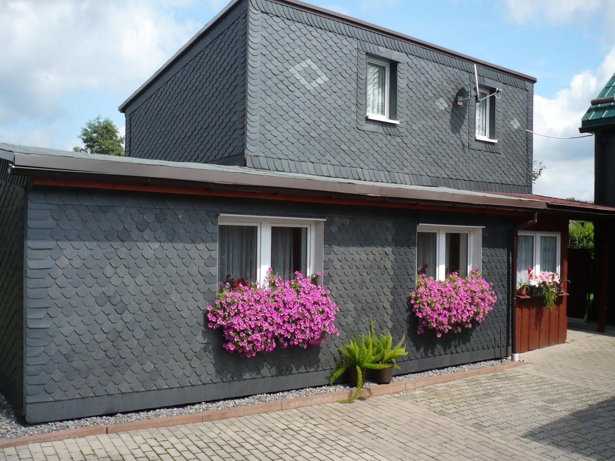 Holiday Home In Neustadt Am Rennsteig With Pond ภายนอก รูปภาพ