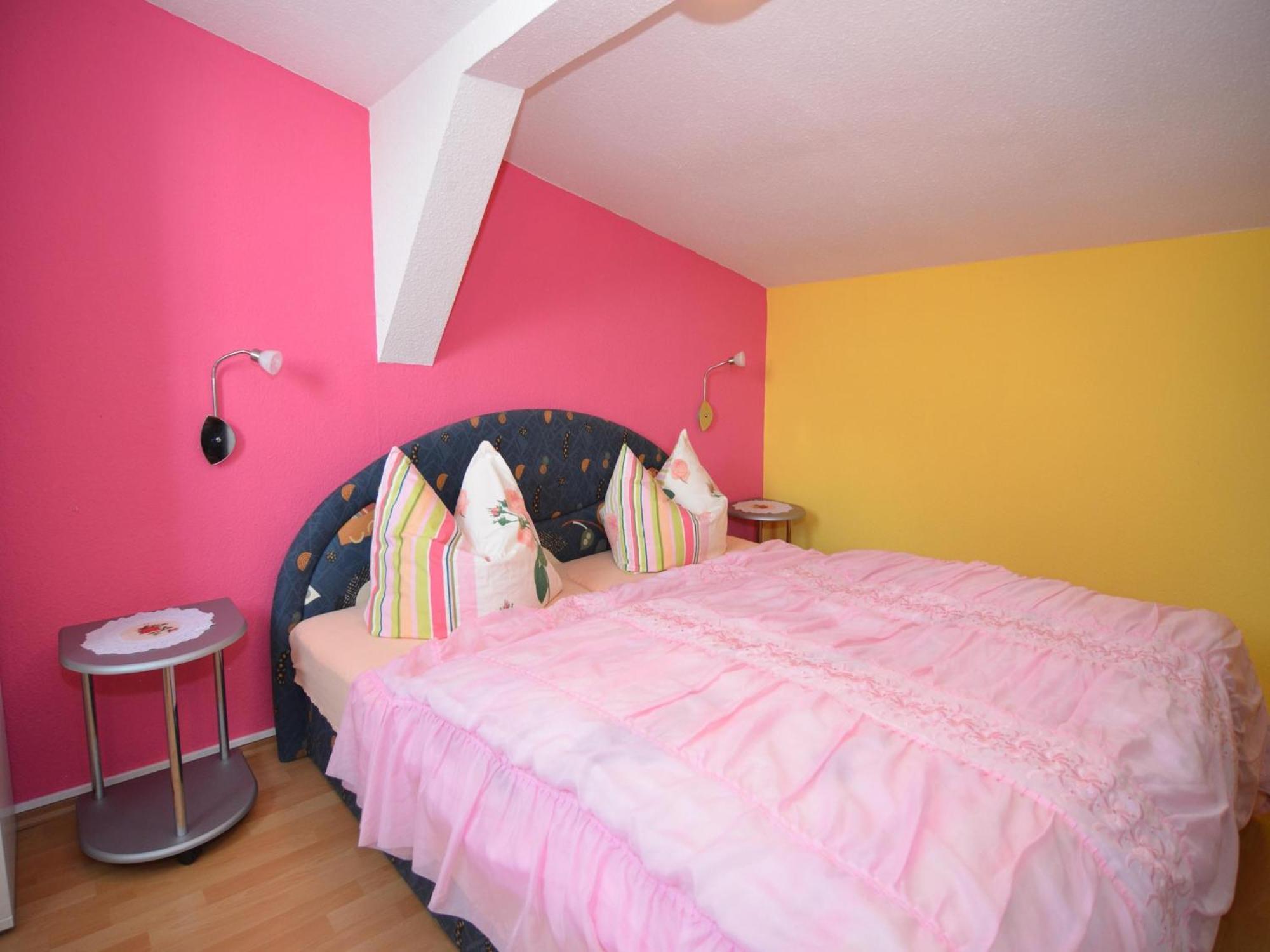 Holiday Home In Neustadt Am Rennsteig With Pond ภายนอก รูปภาพ