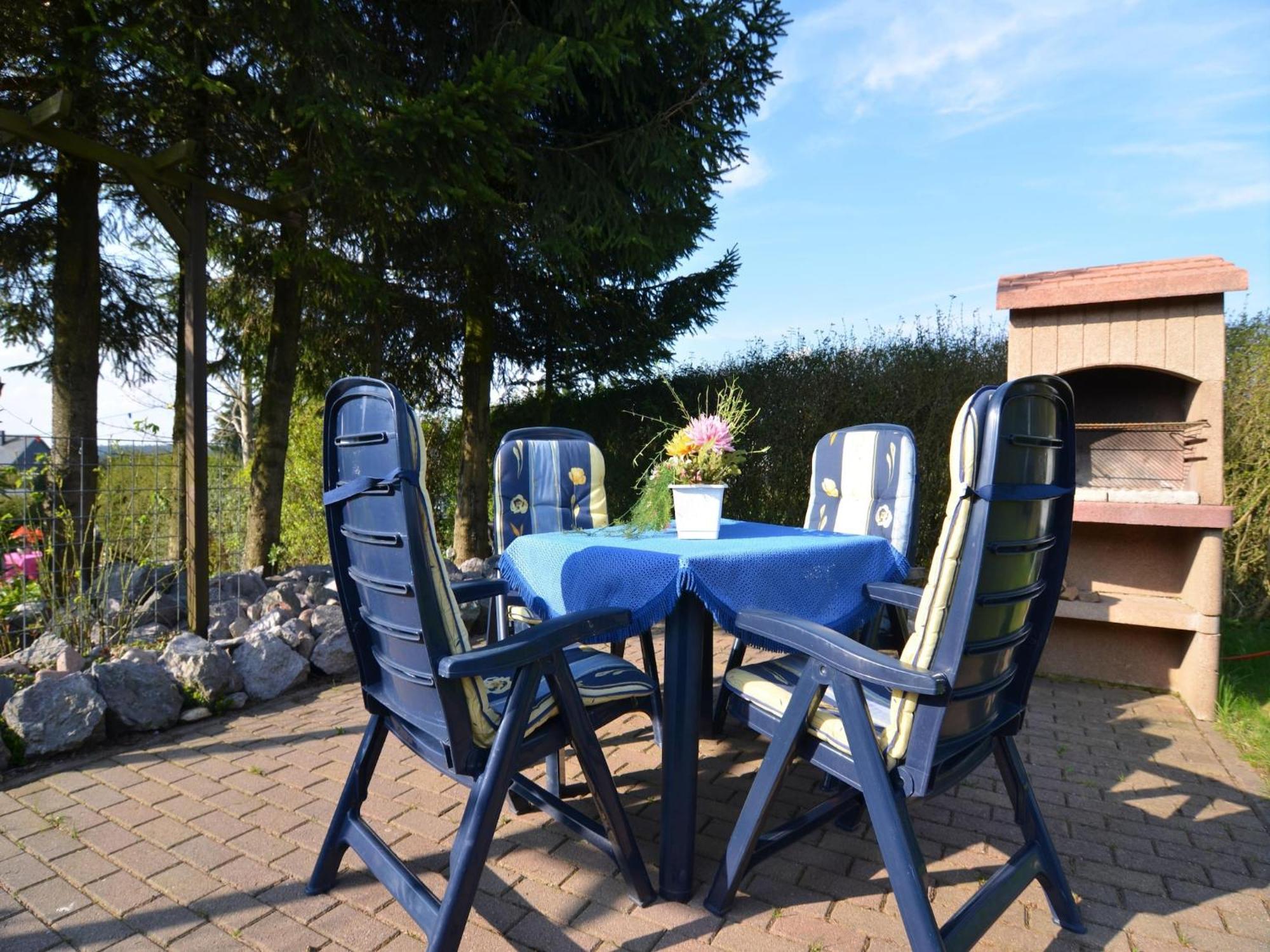 Holiday Home In Neustadt Am Rennsteig With Pond ภายนอก รูปภาพ