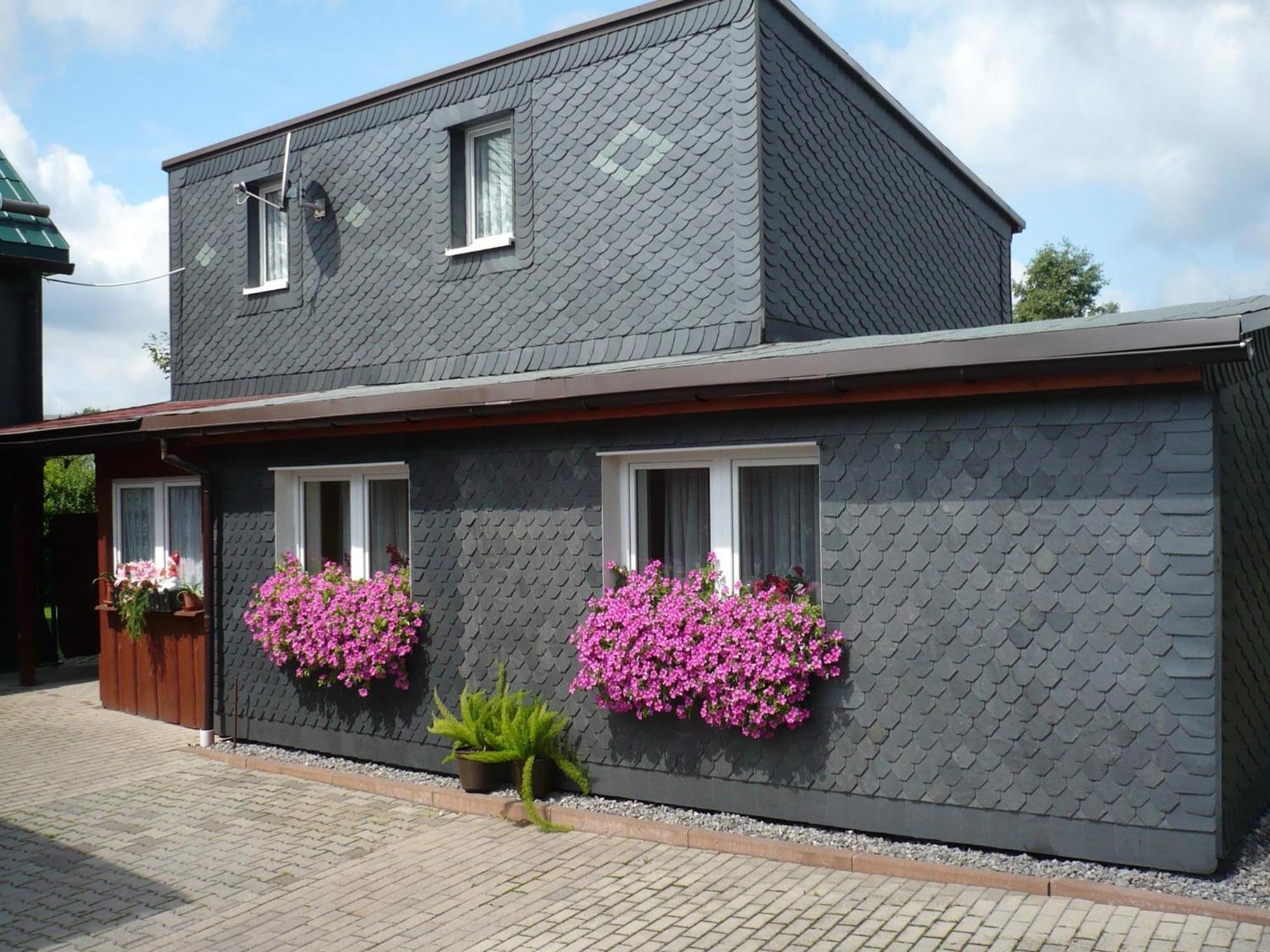 Holiday Home In Neustadt Am Rennsteig With Pond ภายนอก รูปภาพ