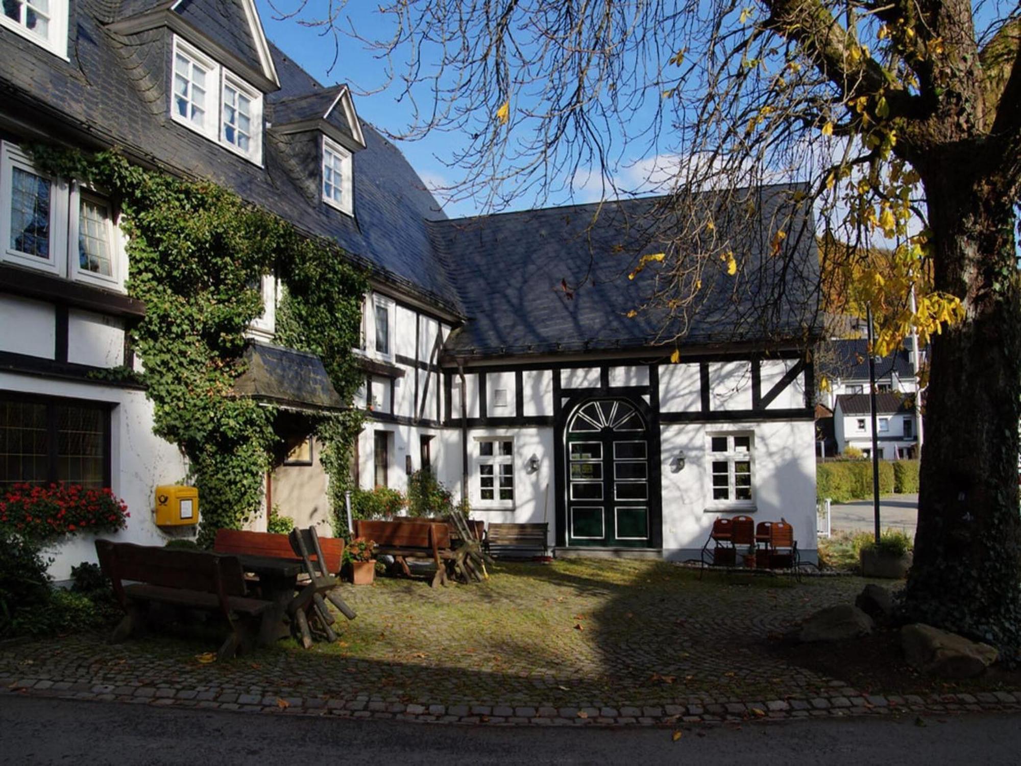 Holiday Home In Neustadt Am Rennsteig With Pond ภายนอก รูปภาพ